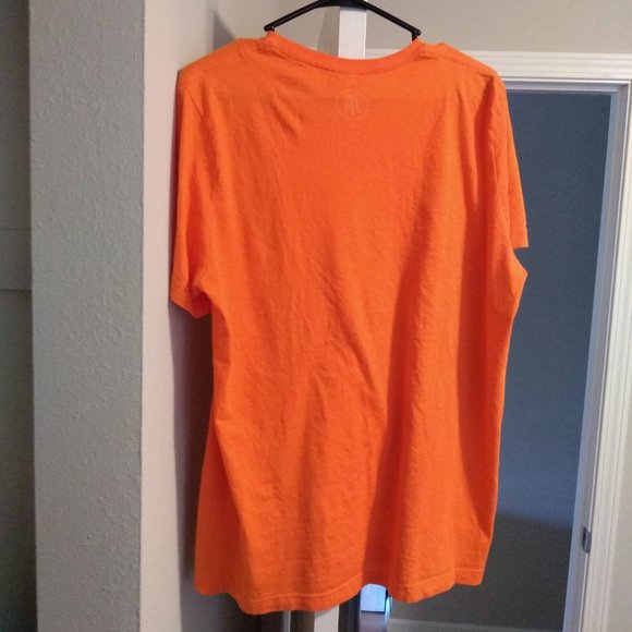 Fyre Fest Men's Graphic T-Shirt - Picture 3 of 4